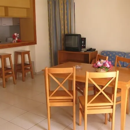 Parque La Paz Aparthotel 4*