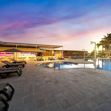 Parque La Paz Apartahotel