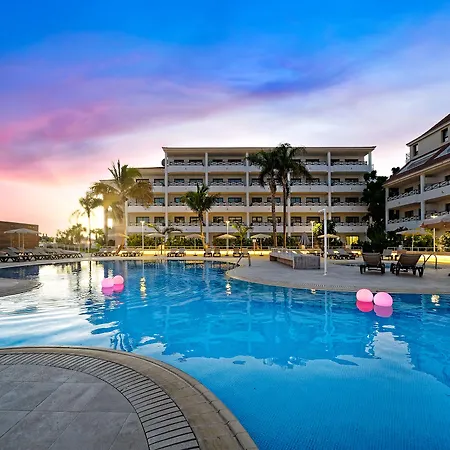Parque La Paz Apartahotel 4*
