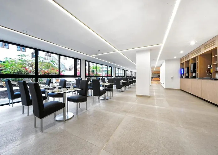 Parque La Paz アパートホテル プラヤ・デ・ラス・アメリカス