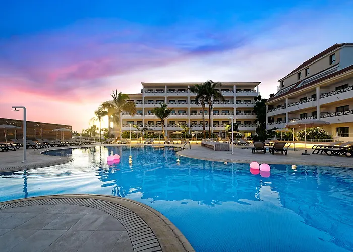 Parque La Paz Aparthotel 4*