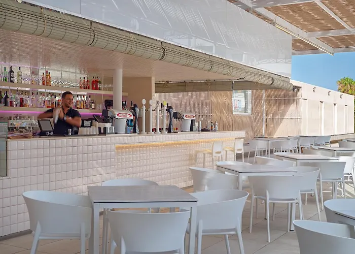 Parque La Paz プラヤ・デ・ラス・アメリカス