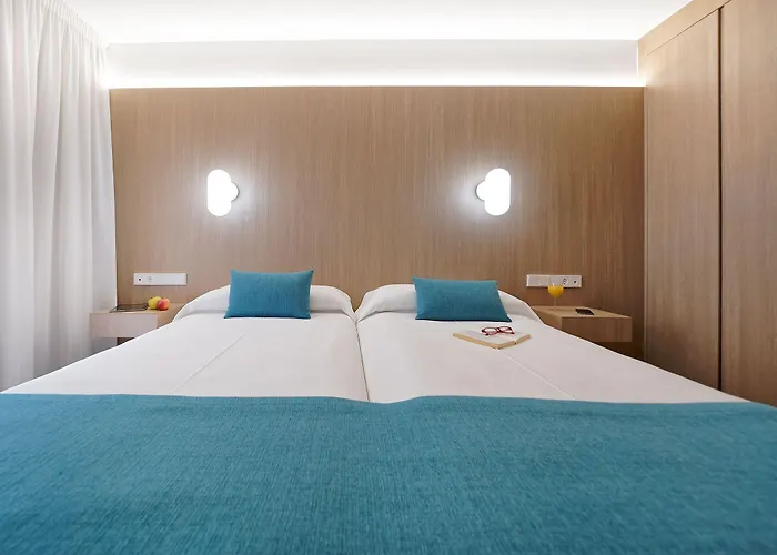 Parque La Paz Aparthotel 4*