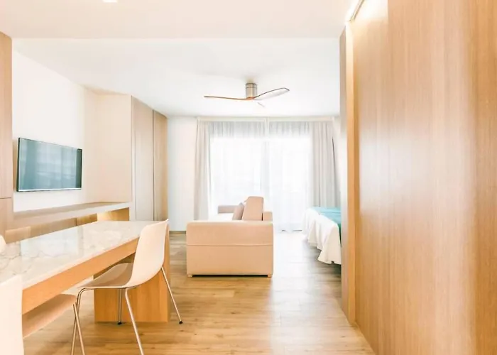 Parque La Paz プラヤ・デ・ラス・アメリカス